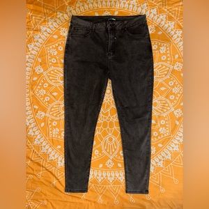 Black skinny jeans